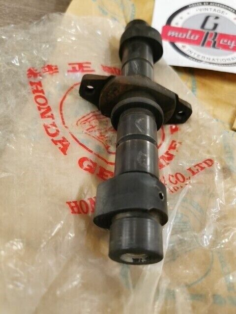 NOS HONDA VF750C VF750S 1982 INTAKE FRONT CAMSHAFT 14111-MB0-325  H88