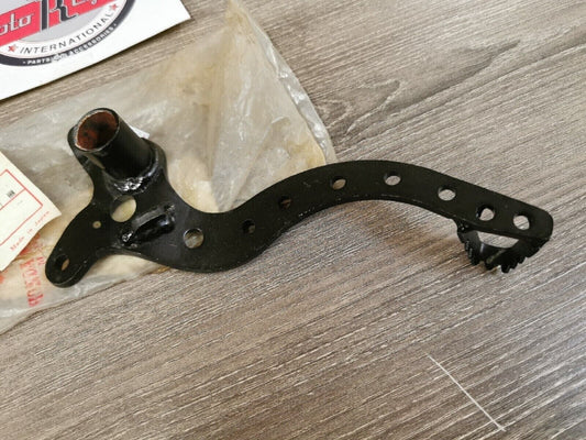 NOS HONDA CR80R  1983 BRAKE PEDAL 46510-GC4-700   H44