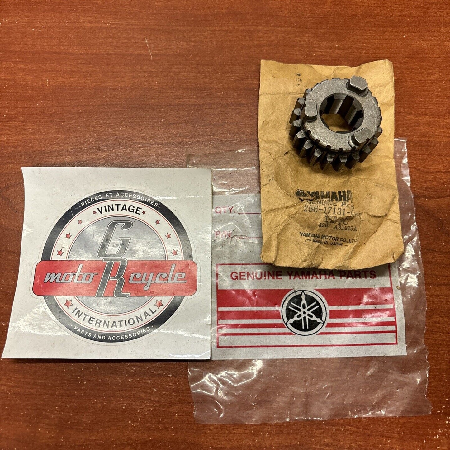 NOS Yamaha TX650 TX750 XS1 XS2 XS650 3RD PINION GEAR 256-17131-00-00 Y172