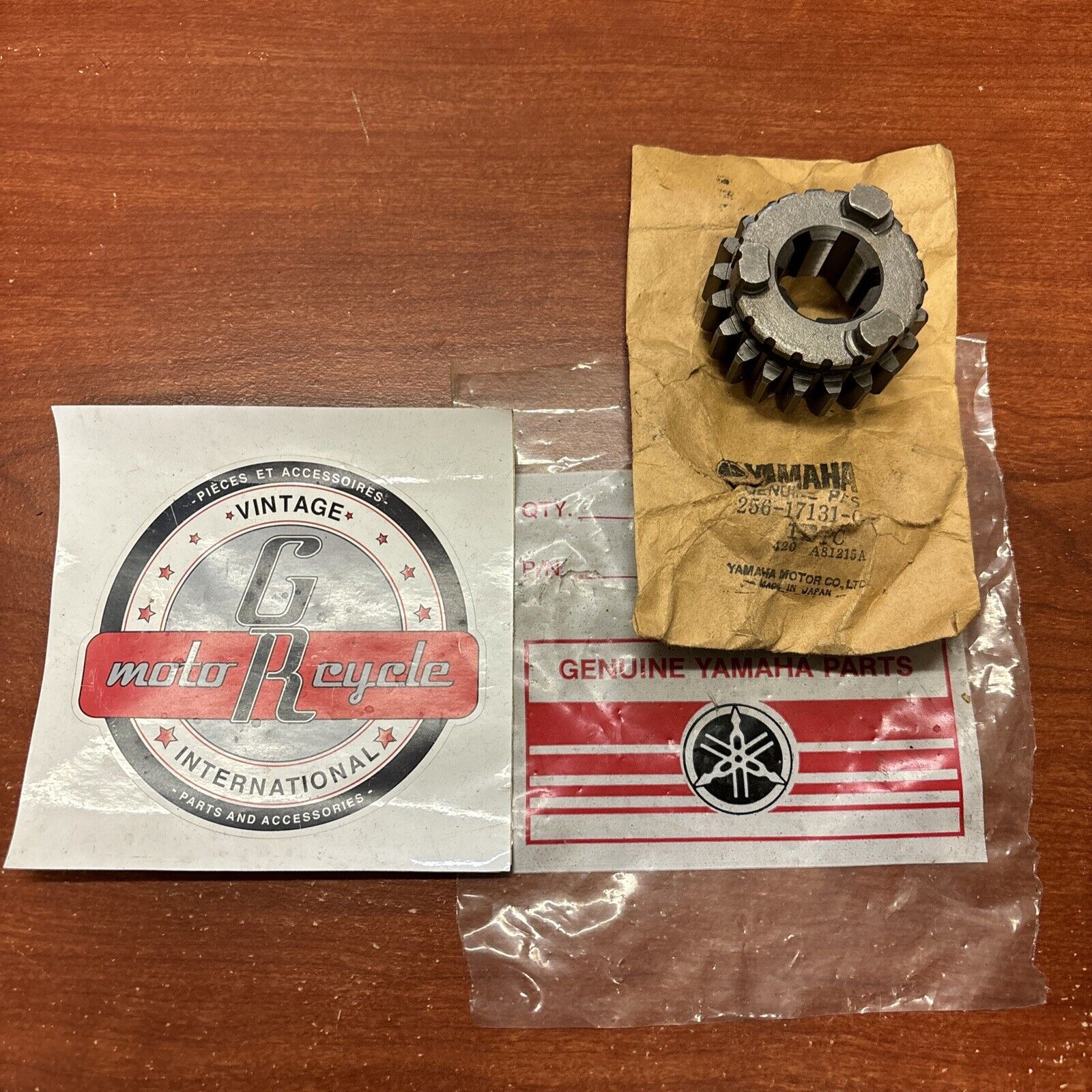 NOS Yamaha TX650 TX750 XS1 XS2 XS650 3RD PINION GEAR 256-17131-00-00 Y172
