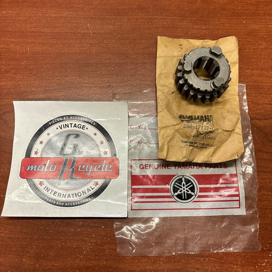 NOS Yamaha TX650 TX750 XS1 XS2 XS650 3RD PINION GEAR 256-17131-00-00 Y172