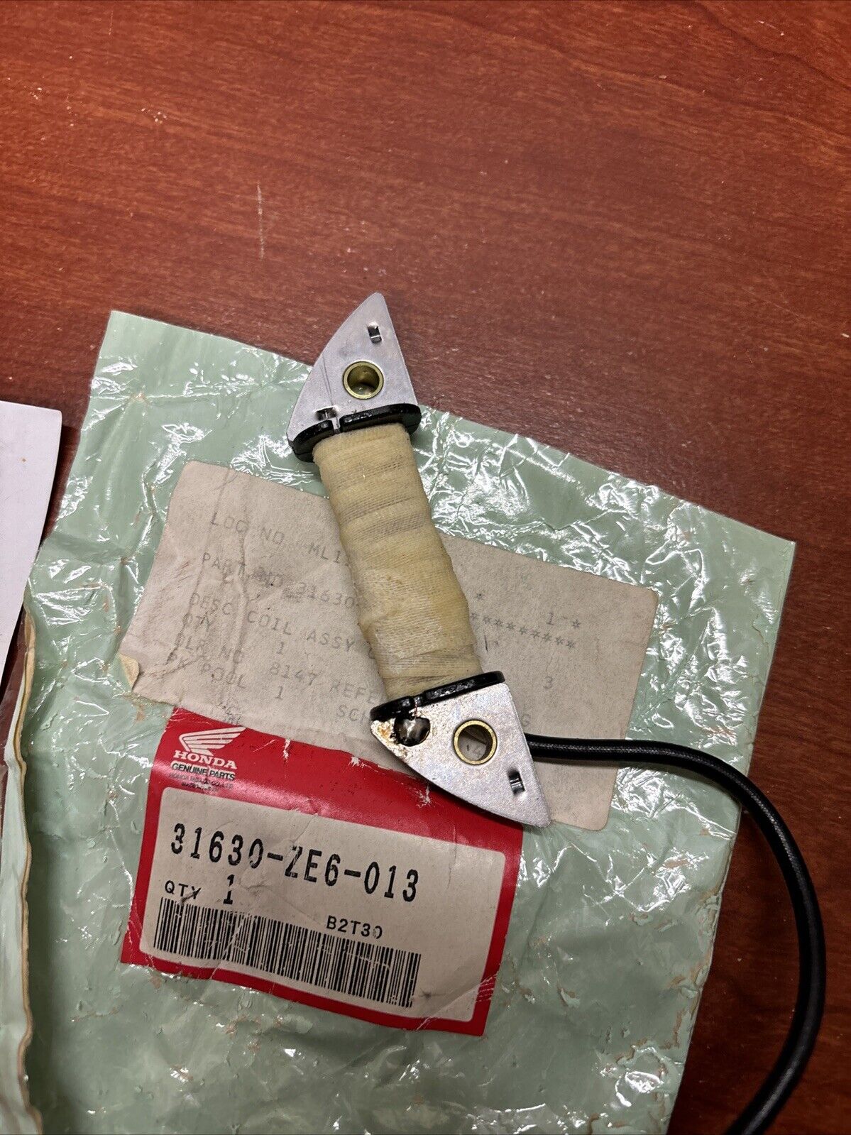 NOS Honda GXV120 HR214 COIL 12V 2W 31630-ZE6-013 H184