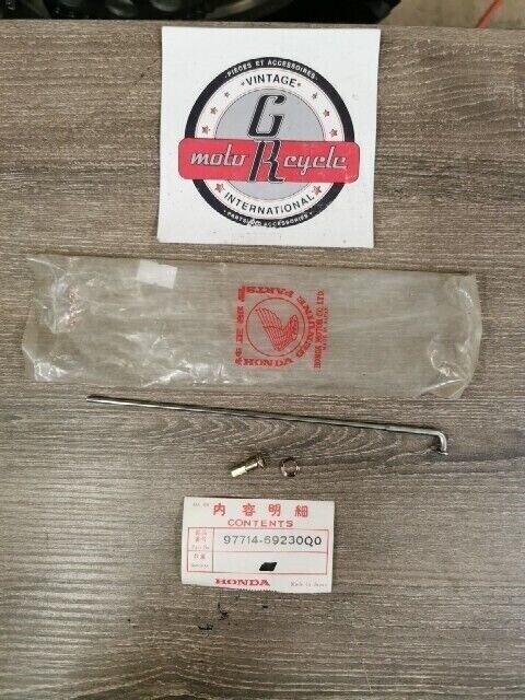NOS HONDA CR125R CR250R SPOKE B FRONT 9X195  97714-69230Q0 97714-69230-Q0 H81