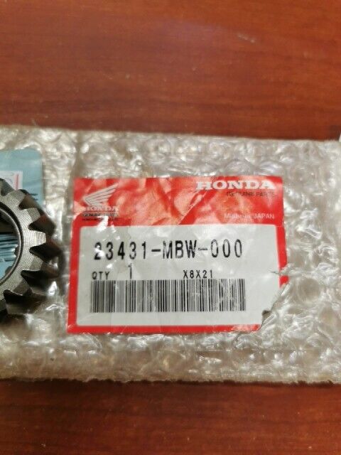 NOS Honda 1999 - 2006 CBR600F MAINSHAFT SECOND GEAR (16T) 23431-MBW-000 H108