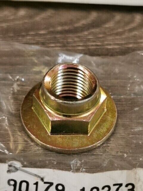 NOS YAMAHA YZ125K YZ125S YZ125 1982 - 1990 NUT SPECIAL SHAPE 90179-12373-00 Y112