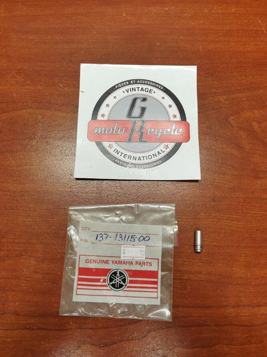 NOS Yamaha SUCTION PIPE CONNECTOR 137-13115-00-00 SUB. 137-13115-01-00 Y68
