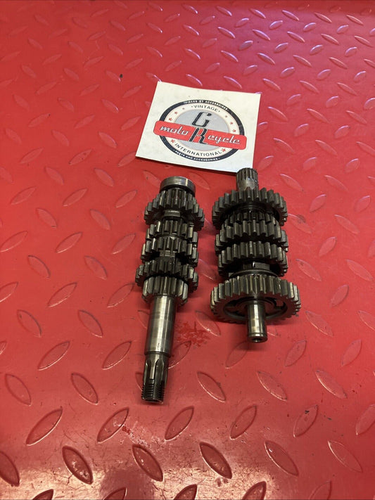 Suzuki RM125 1983 Transmission mainshaft countershaft gear shaft axle
