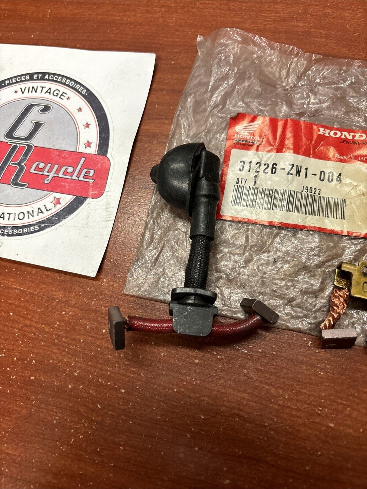 NOS Honda BF75 BF90 BF115 BF130 BF175 BF200 BF225 BRUSH SET 31226-ZW1-004 H185