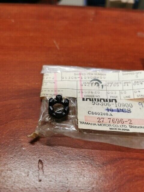 NOS Yamaha SLOTTED NUT 95306-10900-00 Y127