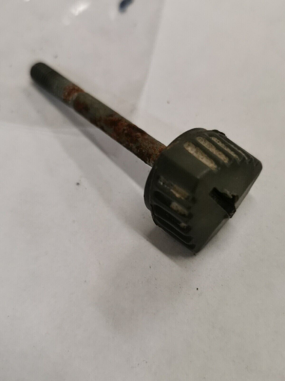 NOS PUCH BOMBARDIER MAXI SIDE COVER KNOB SCREW  P3