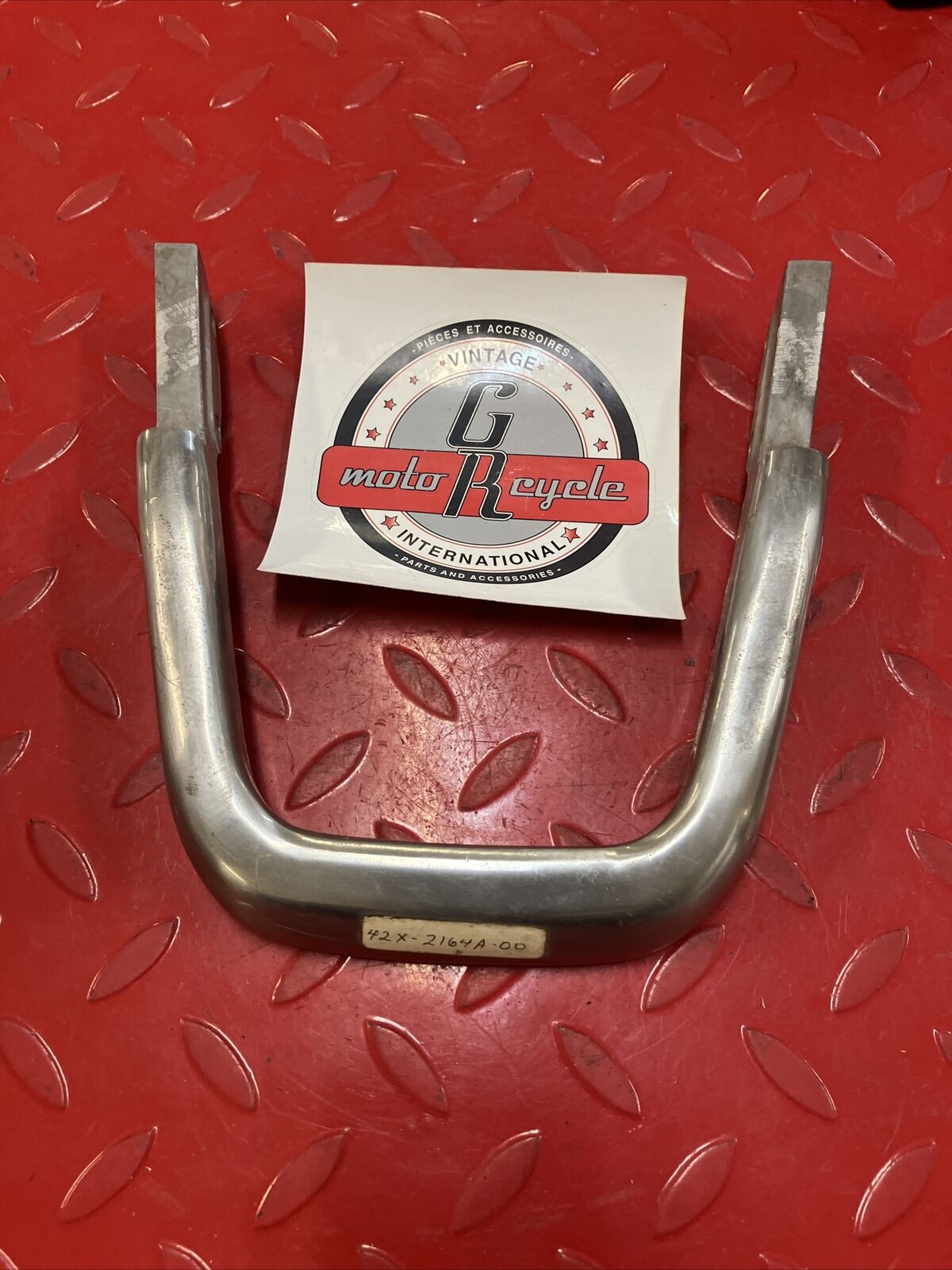 NOS Yamaha VIRAGO XV700 1984 1985 GRIP  1 42X-2164A-00-00 42X-2164A-01-00 Y26