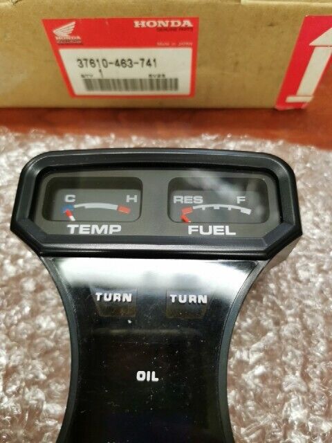 NOS Honda GL1100 PILOT UPPER COVER 37610-463-741 H106