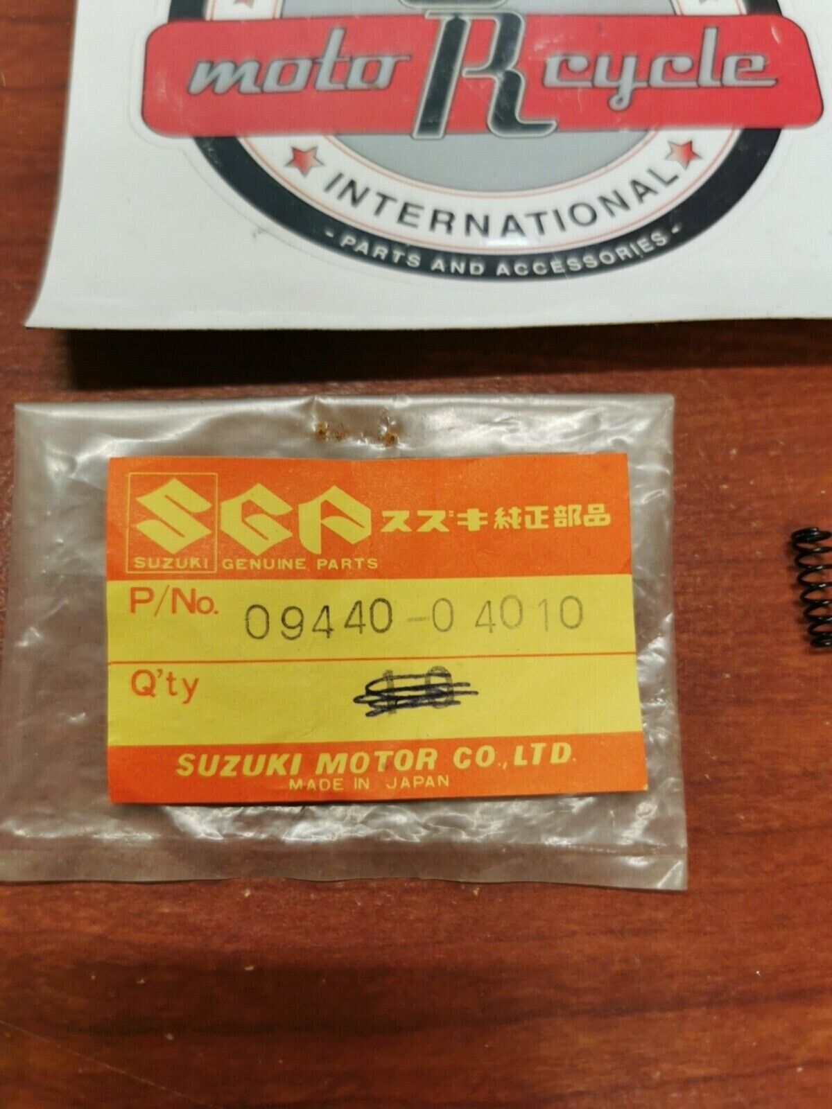 NOS Suzuki KICK STARTER PAWL SPRING 09440-04010 S20