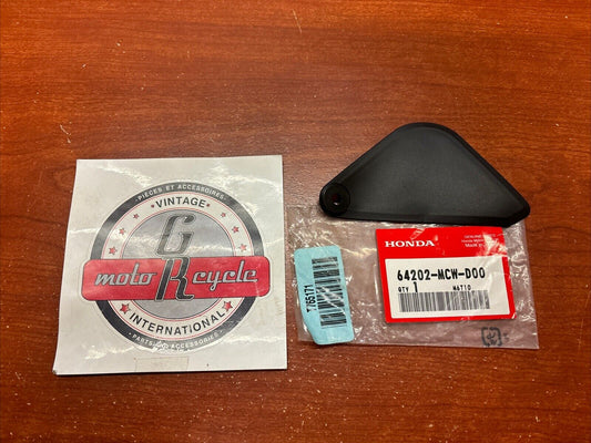 NOS Honda VFR800 VFR800A RIGHT MAINTENANCE COVER 64202-MCW-D00 H161