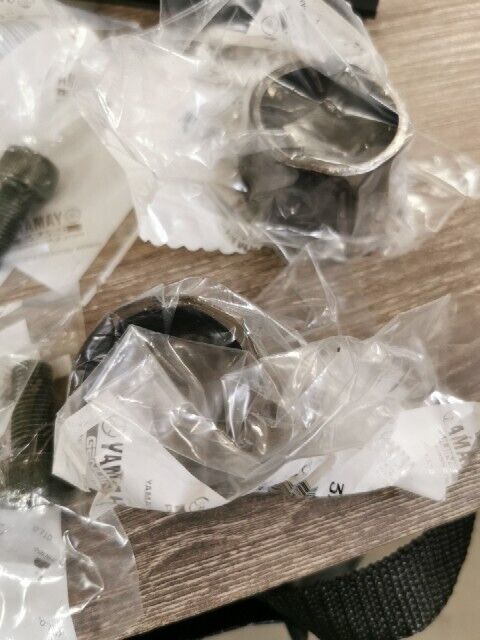 NOS YAMAHA ROAD STAR XV1600 XV1700 MUFFLER STAY KIT 90891-20094-00 Y113