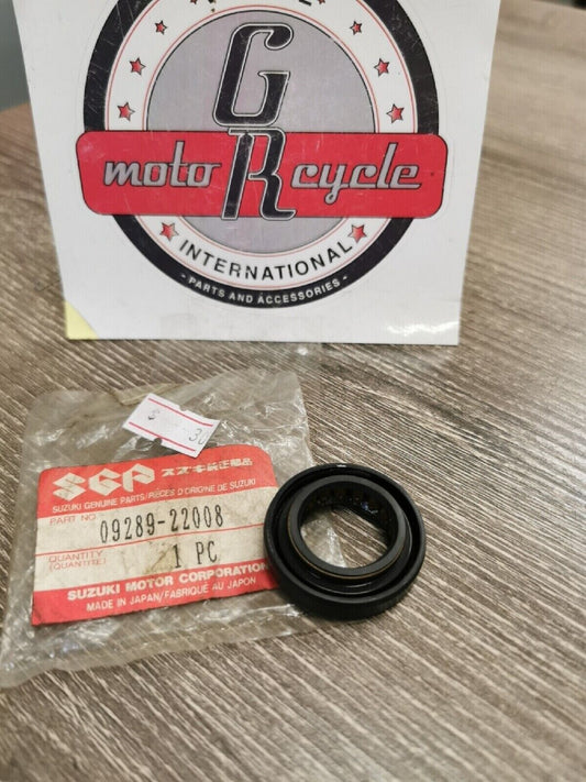 NOS SUZUKI OIL CRANK SEAL 09289-22008 S11