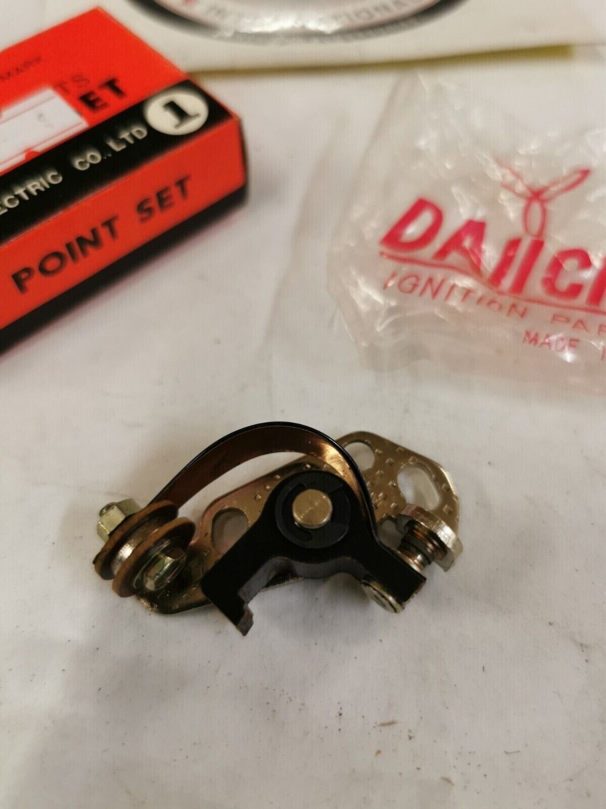 NOS DAIICHI HONDA CB72 CB77 POINTS  30204-268-004 J39