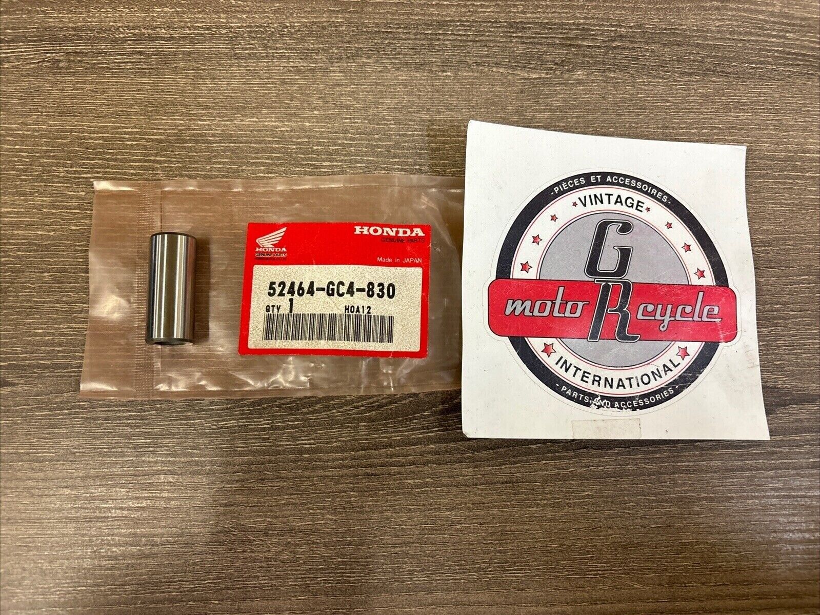 NOS Honda CR80R CUSHION ARM COLLAR 52464-GC4-830 H123