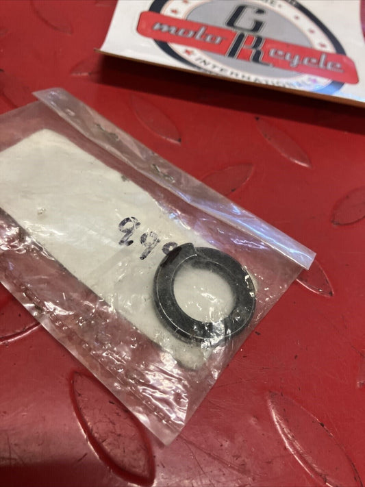 NOS YAMAHA LOCK WASHER 92907-16100-00 Y61