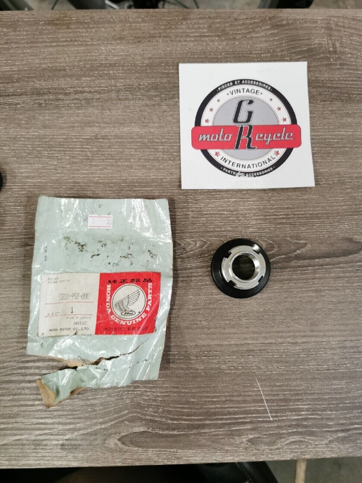 NOS HONDA ATC200M ATC125M 1981 - 1987 THREAD  HANDLEBAR TOP 53220-958-000 H47