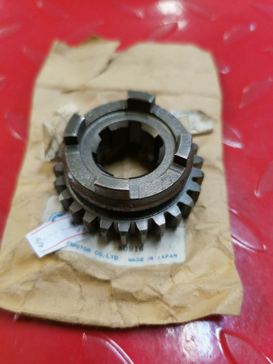 NOS Yamaha SRX600 TT600 GEAR 5TH WHEEL 2X7-17251-00-00 Y25