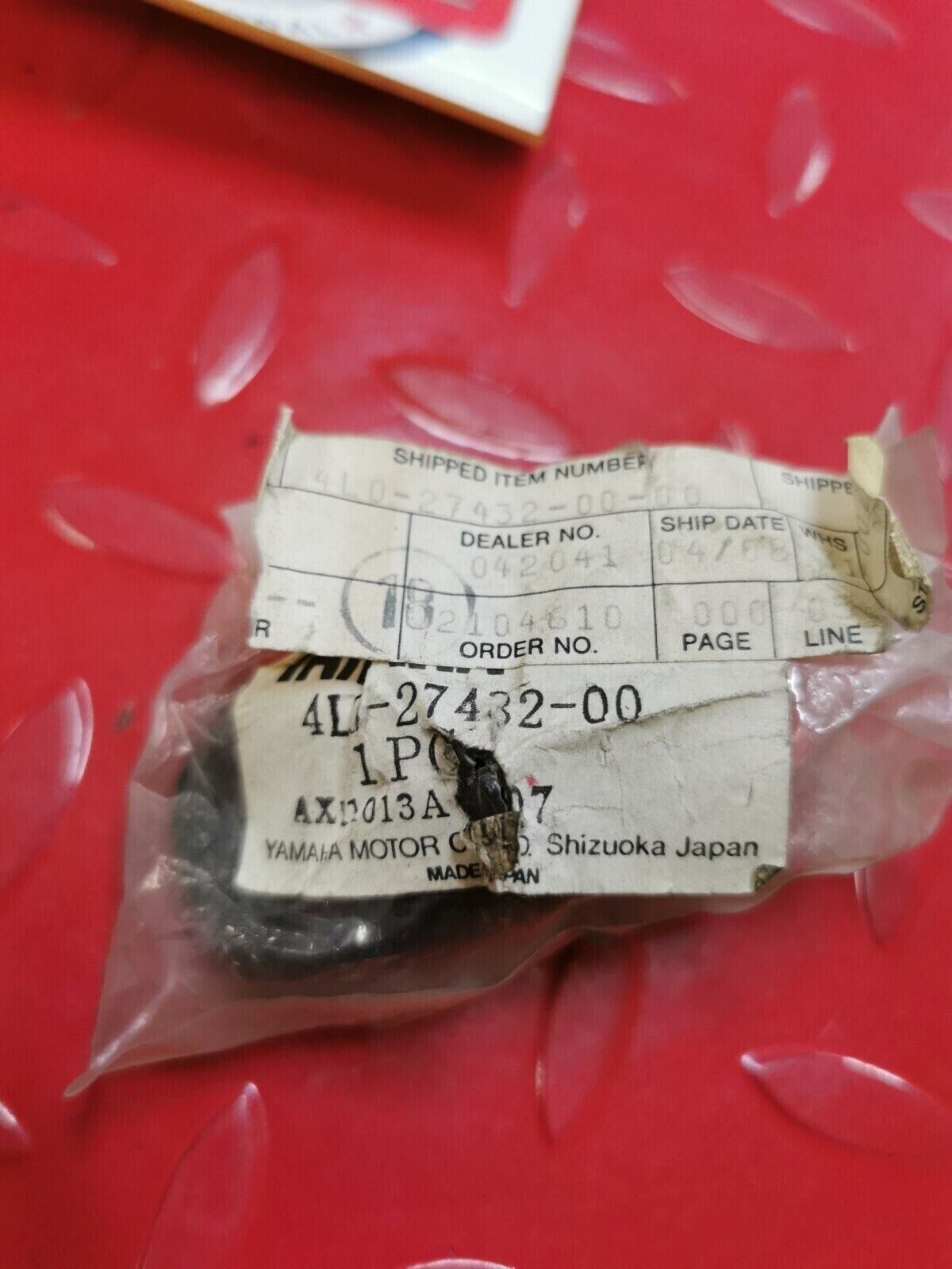 NOS Yamaha RD250 RD350 BRACKET 1 4L0-27432-00-00 Y25