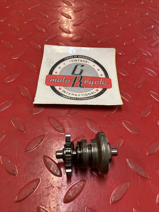 Kawasaki KDX200 1987 exhaust power valve governor shaft gear 1986