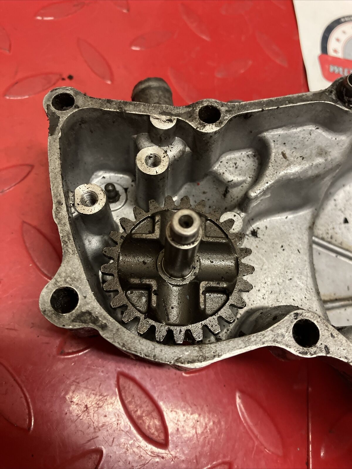 Honda CR80R 1986 Right crankcase clutch cover waterpump shaft gear