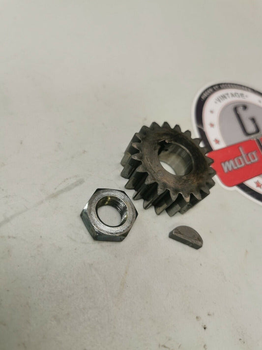 Kawasaki KX125 1980 crankshaft primary drive gear 1981