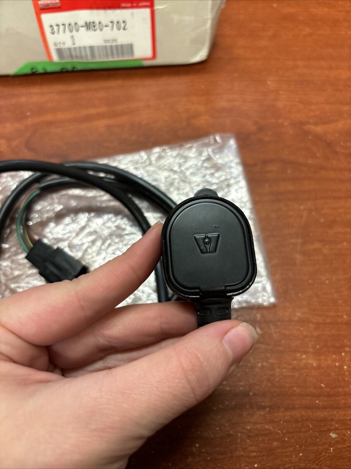 NOS Honda 1983 1984 1985 VF750S SPEEDOMETER SENSOR 37700-MB0-702 H168