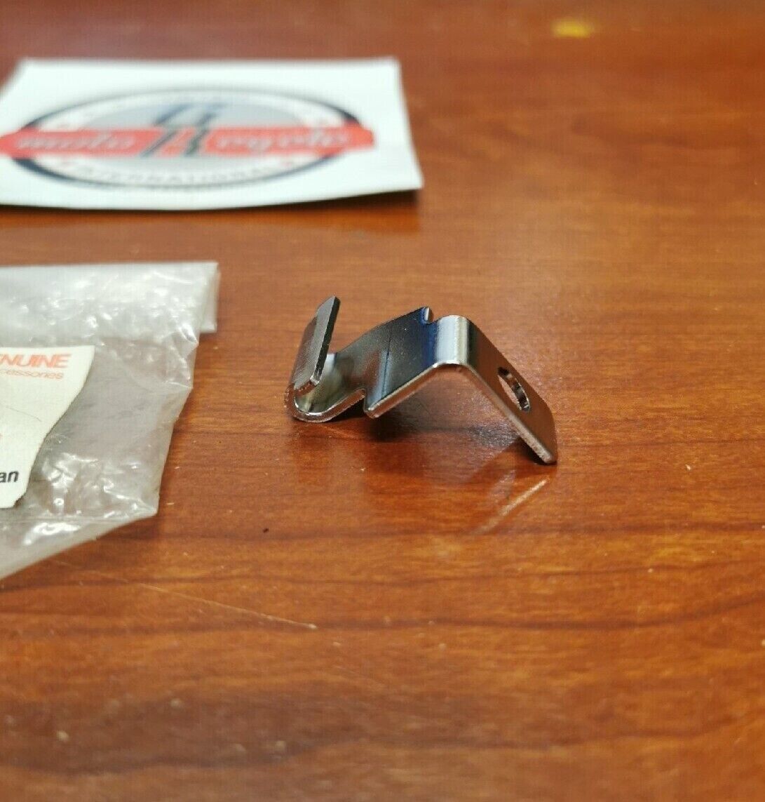 NOS Yamaha FOOTREST WASHER 90891-20042-00 Y70