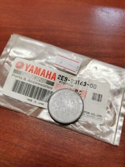 NOS Yamaha CE50 CY50 PW50 QT50 SH50 YV50 SPRING LOWER SEAT 2E9-23143-00-00 Y103