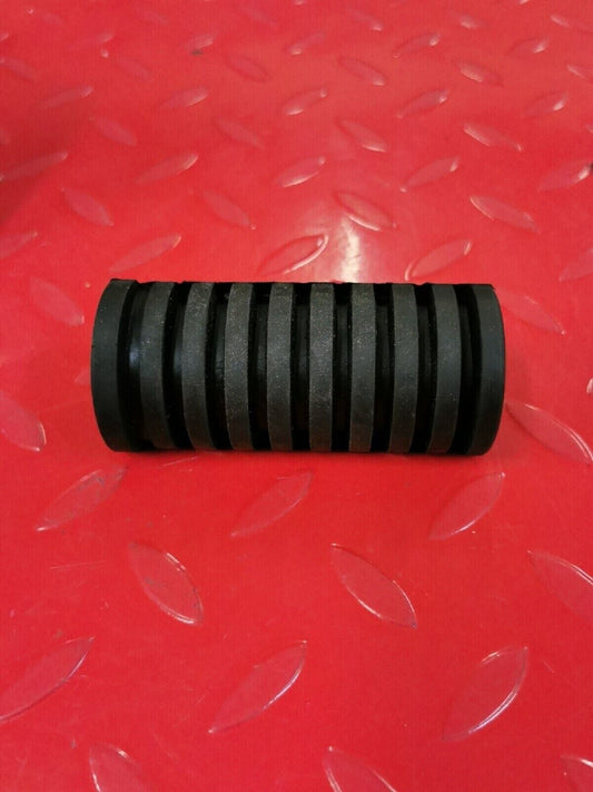 NOS YAMAHA XS1 XS2 TX650 1970 - 1973  COVER  FOOTREST 256-27413-00-00 Y50