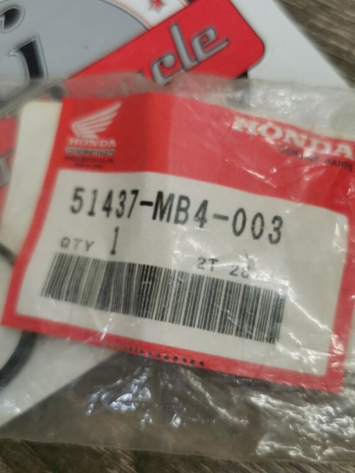 NOS HONDA GL1200 PISTON RING 51437-MB4-003  H52