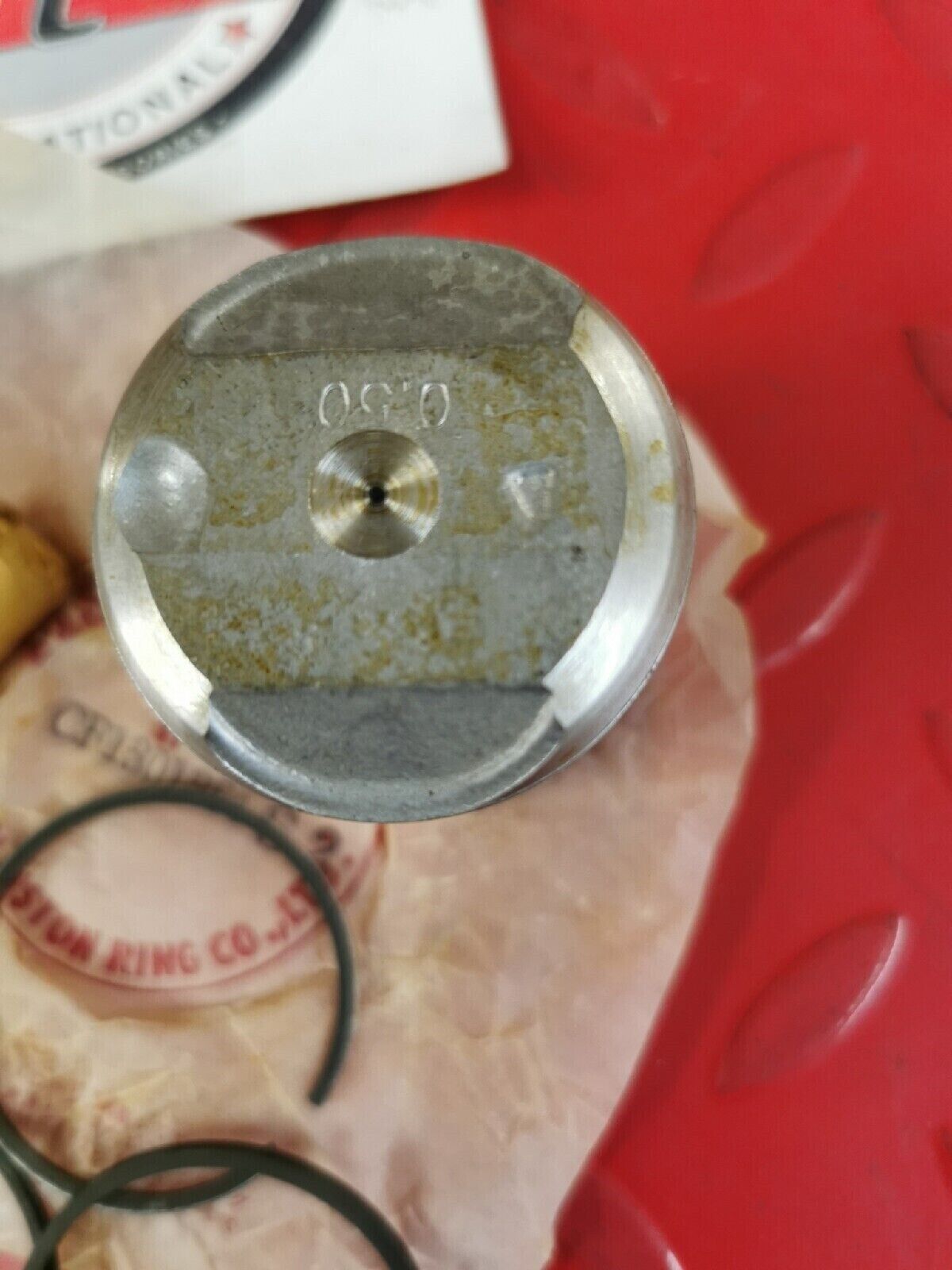 NOS HONDA S65  PISTON OS 0.50 KIT  MISSING CIRCLIP  13103-035-010 H40