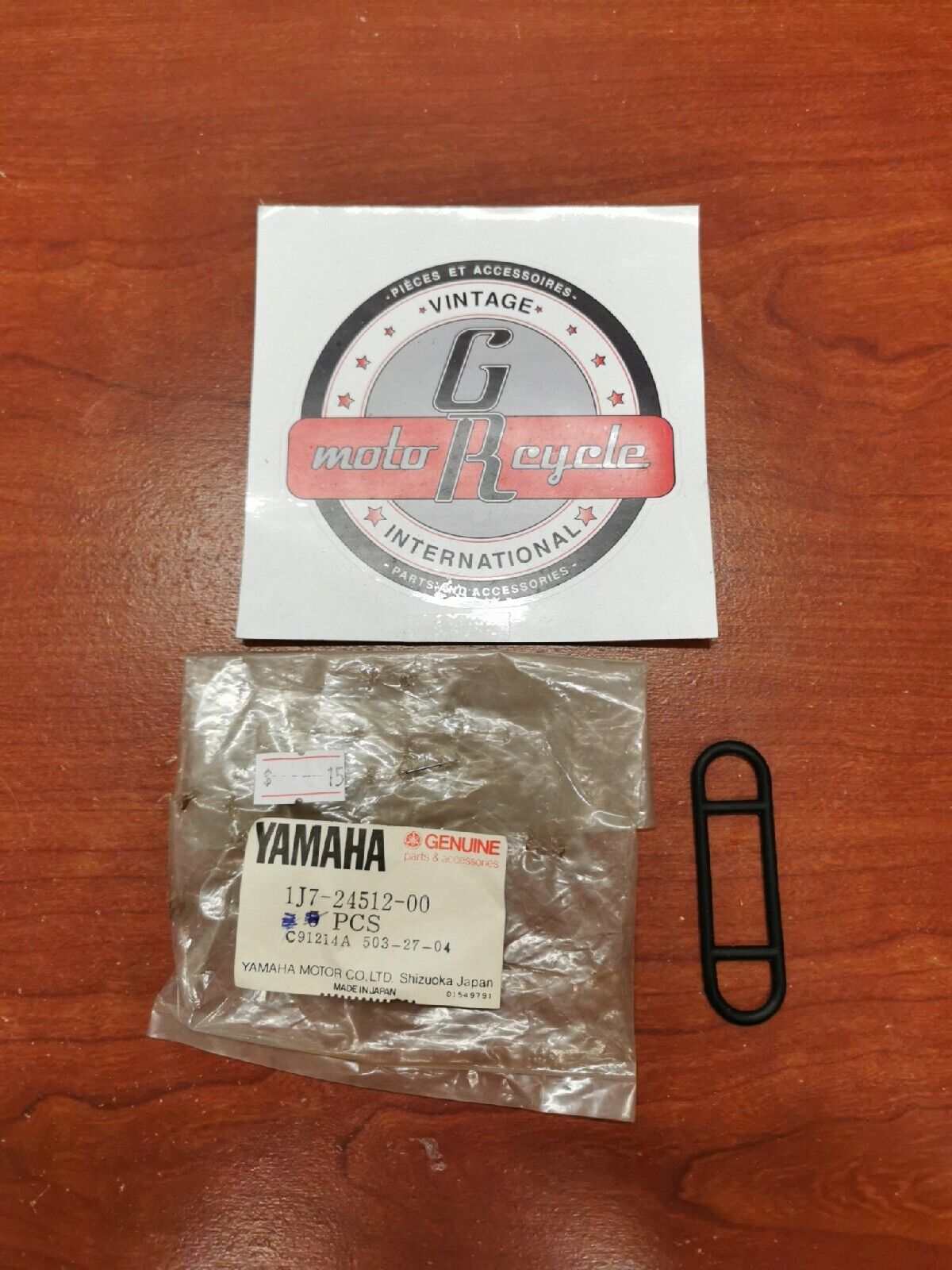 NOS Yamaha FUEL TANK GASKET 1J7-24512-00-00 Y70
