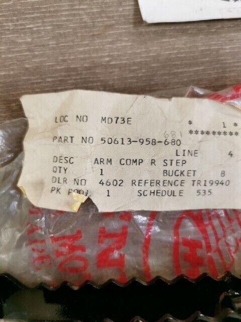 NOS HONDA ATC200E ATC200M 1982 - 1984 ARM  REAR STEP 50613-958-680 H74