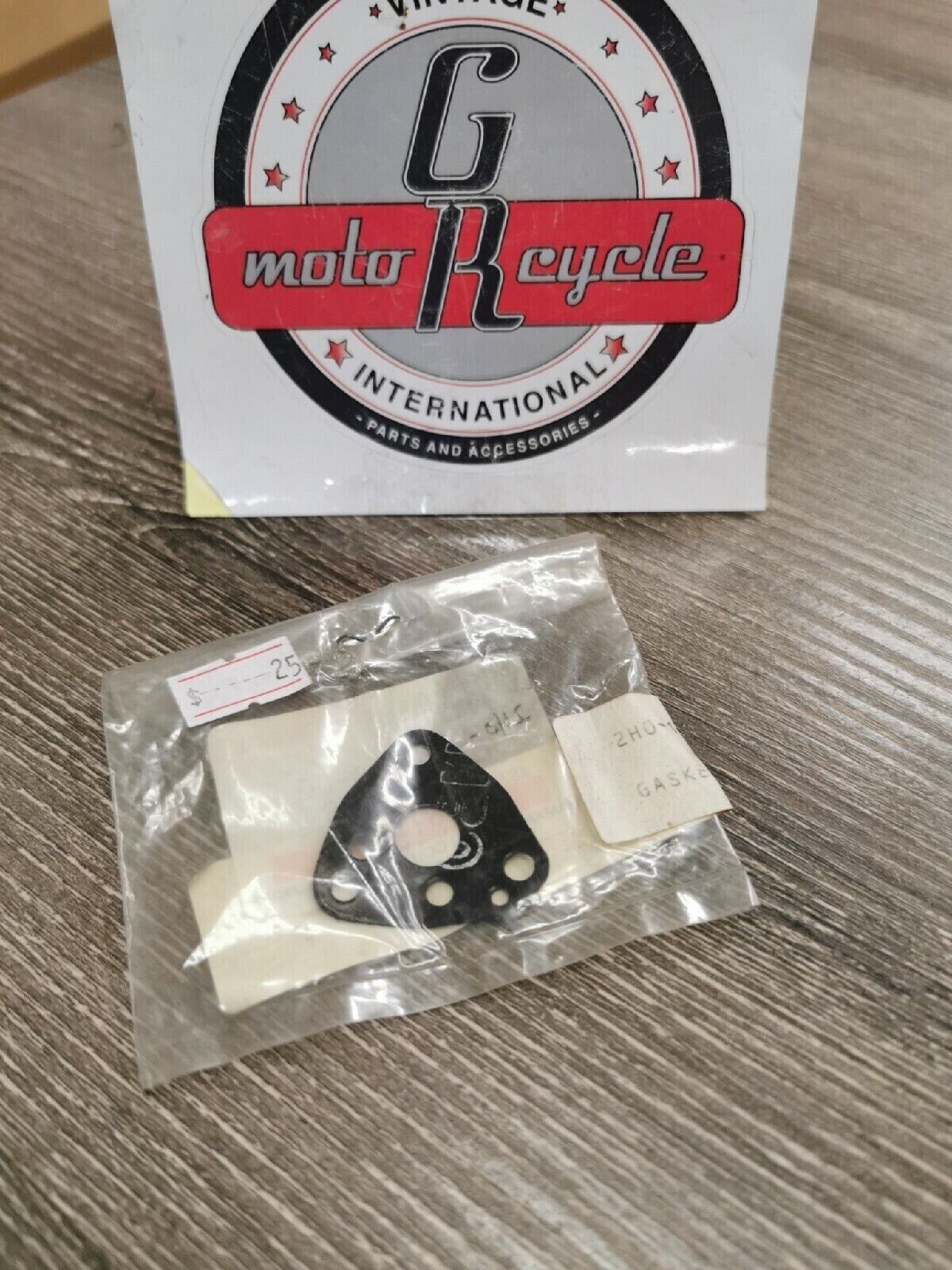 NOS YAMAHA SR500 gasket 2H0-14198-00  Y57