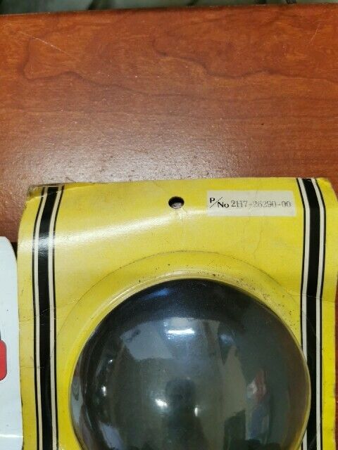 NOS Yamaha XS1100 XS400 XS750 XS250 RIGHT SIDE MIRROR 2H7-26290-00-00 Y179