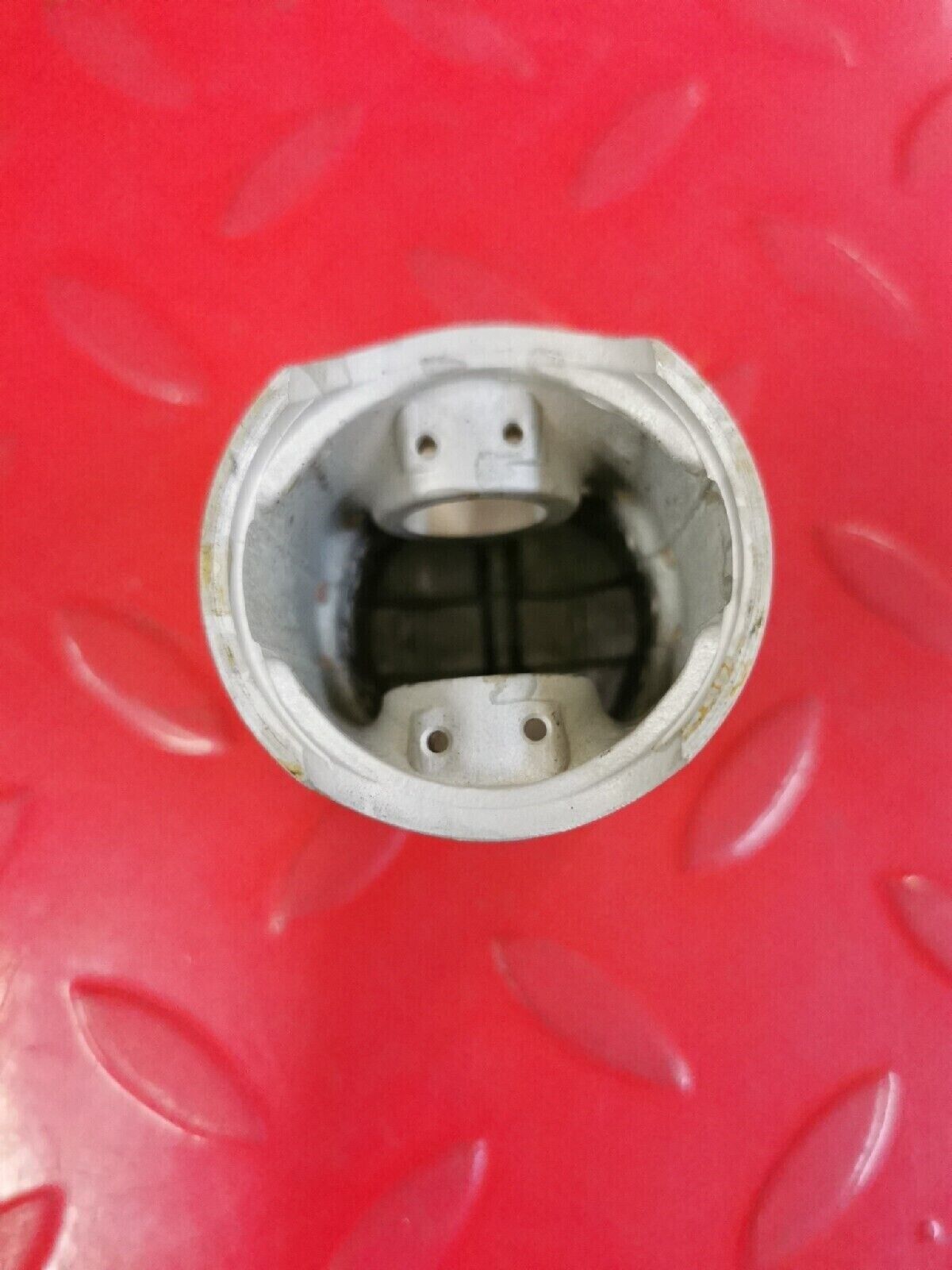 NOS HONDA CM91 CT90 1968 - 1970 PISTON STD 1.00  13101-028-050 H40