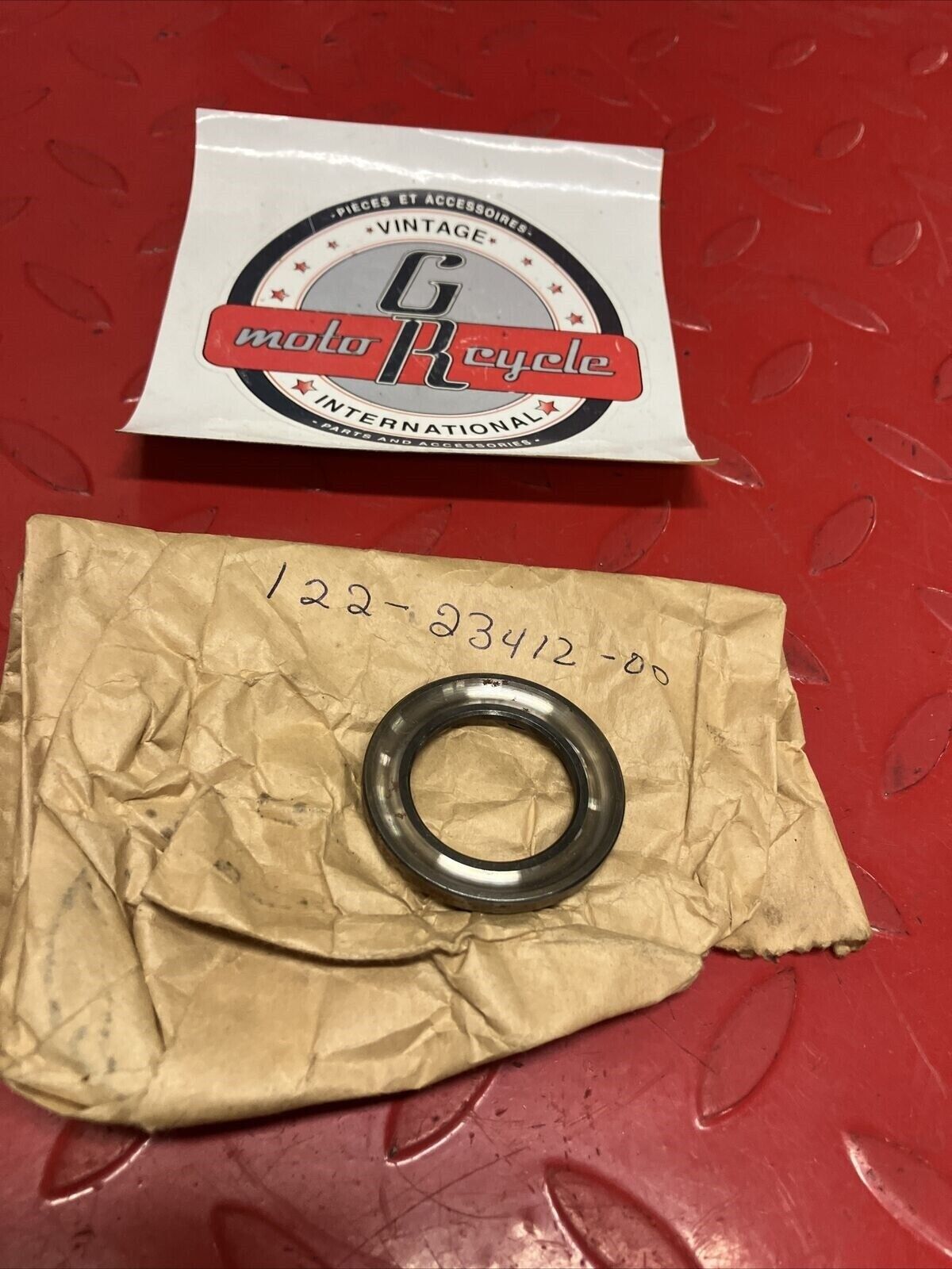 NOS YAMAHA RACE BALL 122-23412-00-00 SUB BY 22F-23412-01-00 Y62