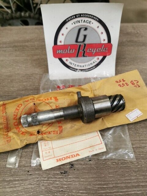 NOS HONDA CB250 CB350 SPINDLE 28250-286-013 H81
