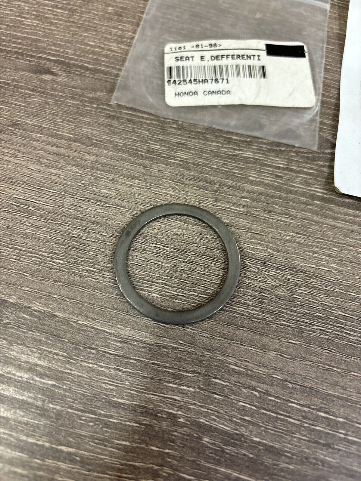 NOS Honda TRX300FW TRX350 DIFFERENTIAL CLUTCH SPRING SEAT E 42545-HA7-671 H122