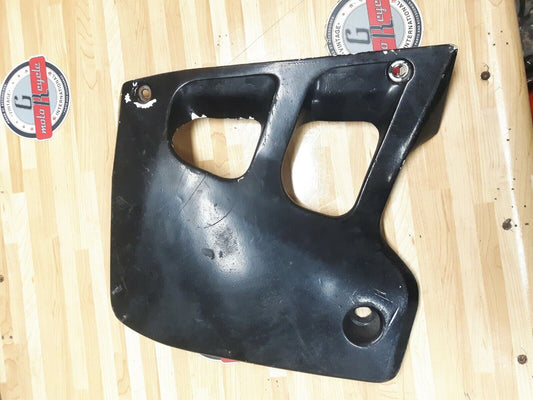 Honda CR250R 1991 fuel gas tank radiator left shroud cover CR125R 19072-KZ3-730Z