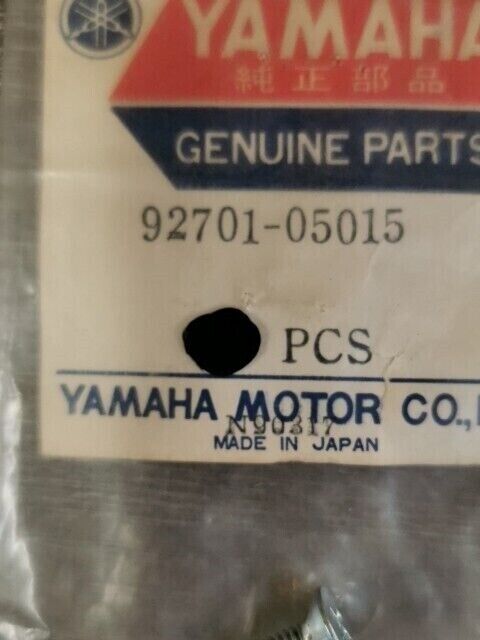 NOS YAMAHA PW50J 1982 PW50K 1983 DT1 1968 SCREW FLAT HEAD 92701-05015-00 Y158