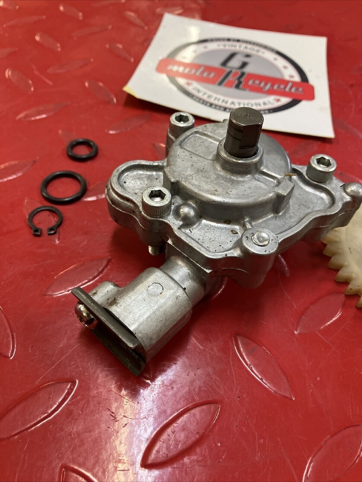 NOS Yamaha XV500 Virago 500 1983 1984 oil pump