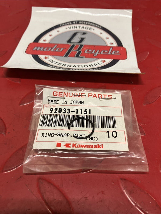 NOS KAWASAKI PISTON PIN SNAP RING CIRCLIP 92033-1151 K14