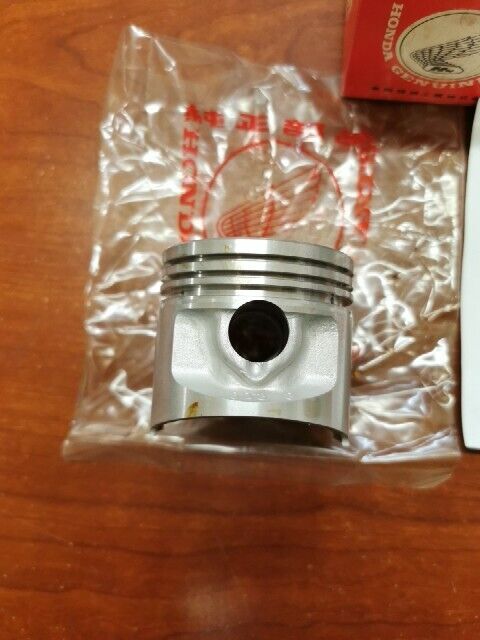 NOS Honda CB500 K1 K2 PISTON (0.75) 13104-323-000 SUB. 13104-323-405 H62