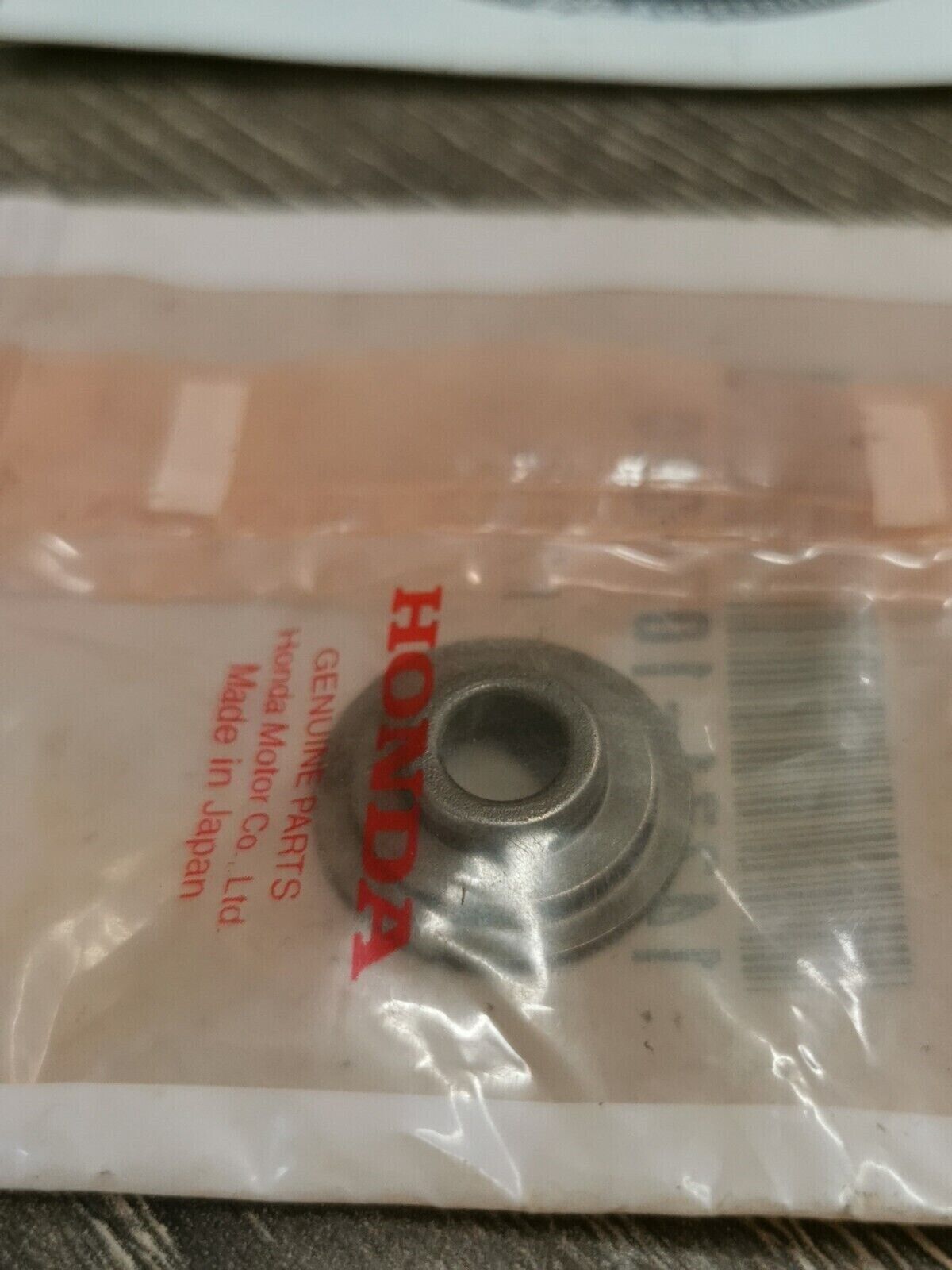 NOS HONDA  VALVE SPRING RETAINER 14771-107-020 H55