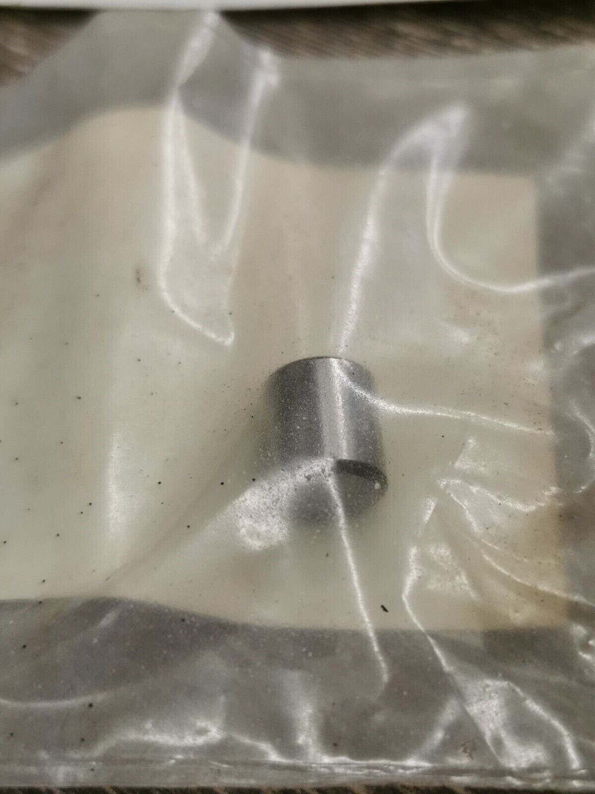 NEW NOS HONDA CB500T ROLLER 91101-377-000 H56